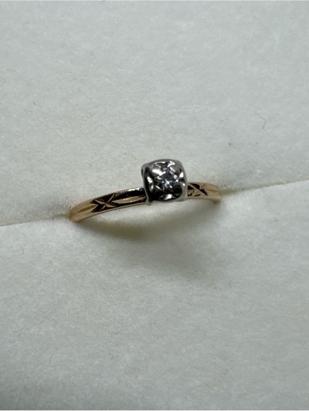14k Yellow & White Gold Small Diamond Solitaire Ring Size 3.75 Vintage High Set